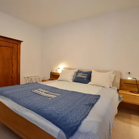 Apartment Sunny With Sea View Rovinj