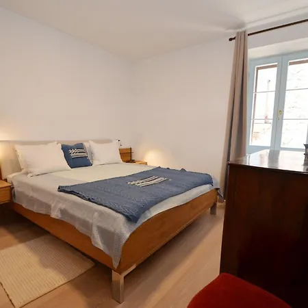 Sunny With Sea View Apartment Rovinj