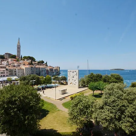 Apartment Sunny With Sea View *